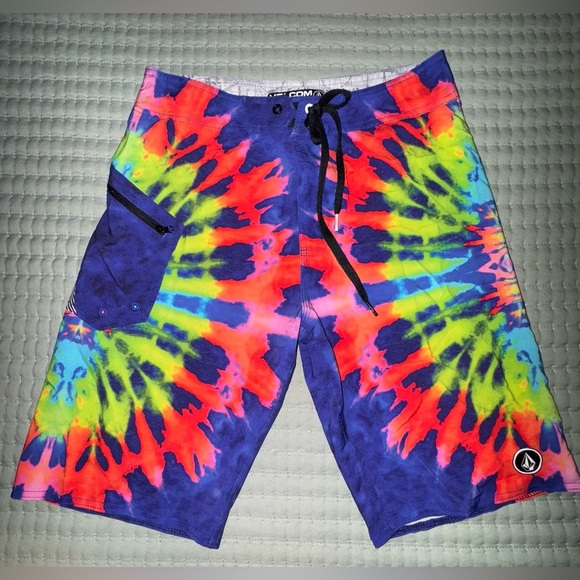 Volcom Board Shorts Mens Purple Tie Dye Lido 4 way Stretch size 29. VGUC - Picture 1 of 8